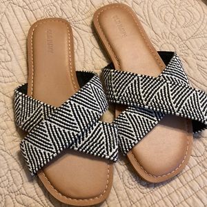 Old Navy sandals Size 9